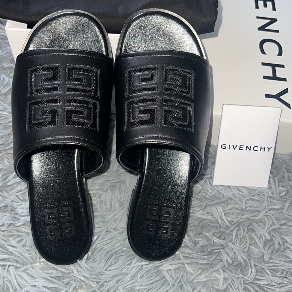 Givenchy 4G leather sandals - Picture 3 of 5